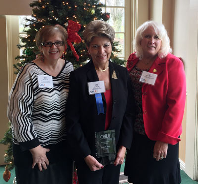 Kay Fogg pictured with ONL NJ Nurse Leader Award