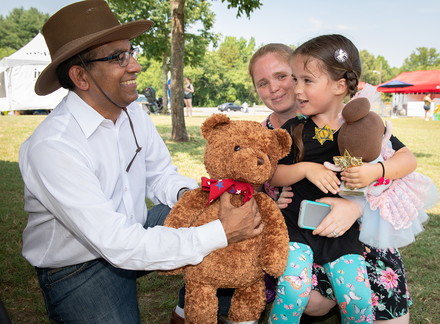 Muhammad U. Anwar, M.D., chief of Neonatology, reunites with NICU graduates