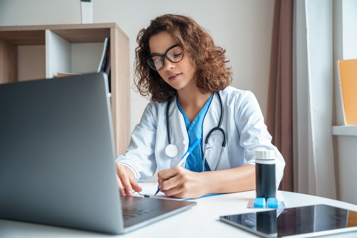 Medical Student Applying for a Resident Position Online