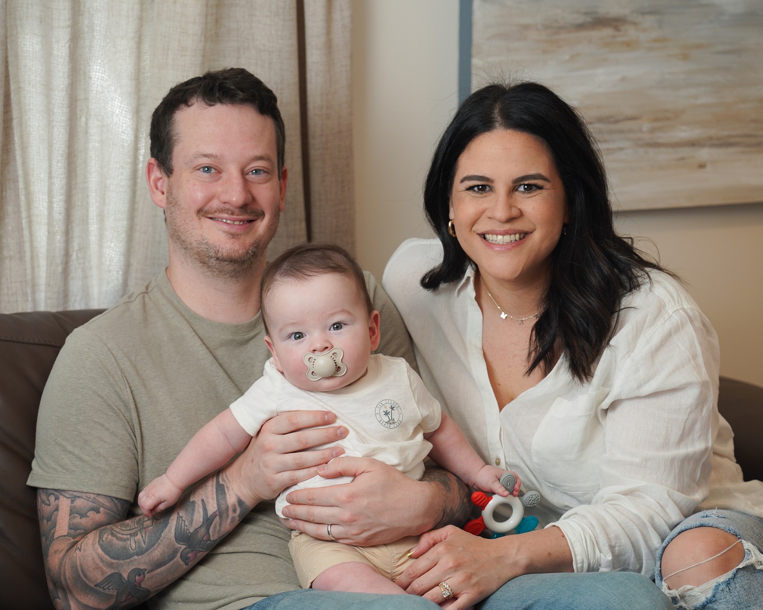 family picture with new born baby