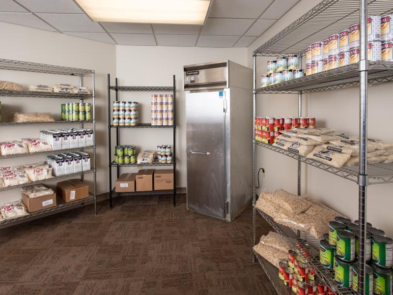 Brigeton Food Farmacy shelves