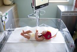 new borm babyin NICU setting