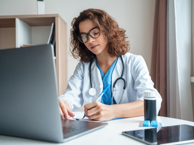 Medical Student Applying for a Resident Position Online
